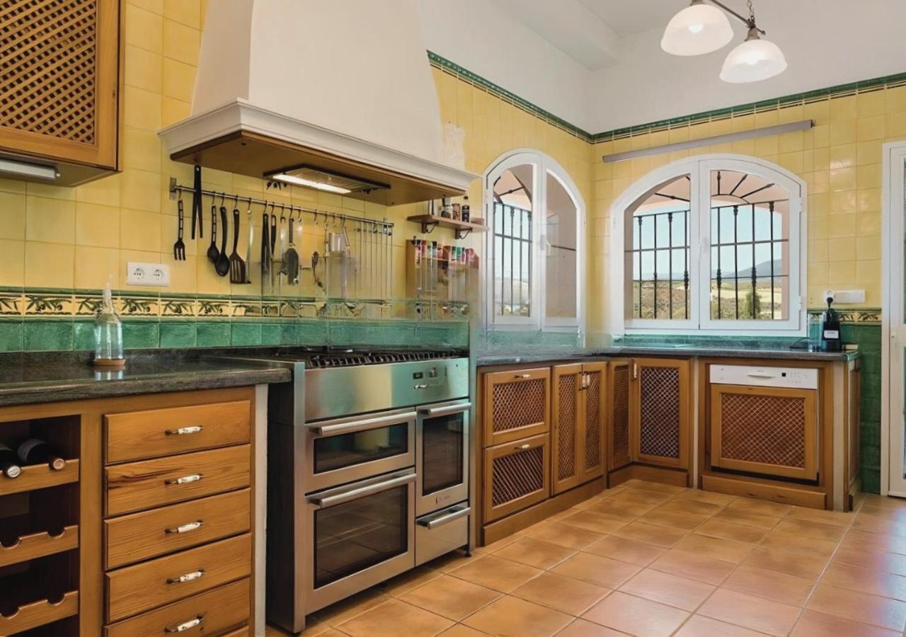 Spacious Villa With Exceptional Views In Malaga Casarabonela Eksteriør bilde